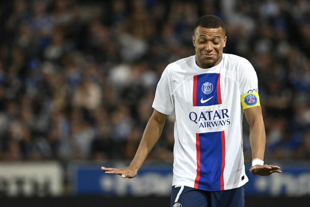 Le PSG estime que Mbappé est plus proche de renouveler son contrat qu'il ne l'était auparavant